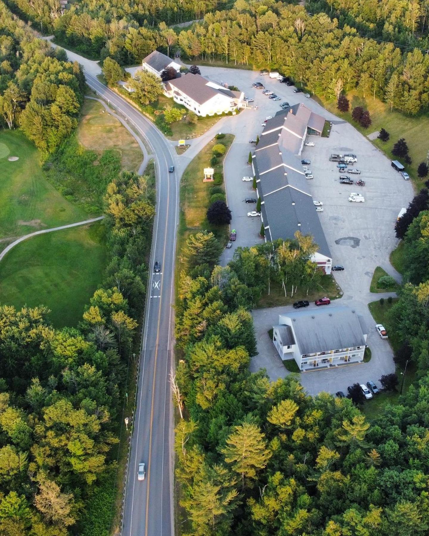 Town & Country Inn & Resort Gorham Exterior photo